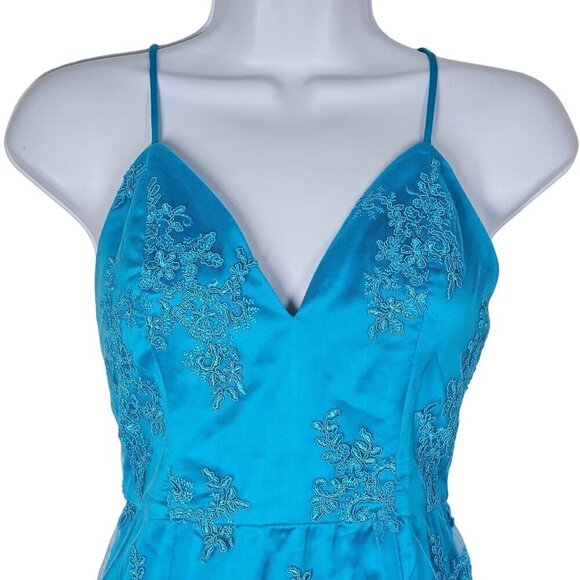 NBD Revolve Plunge V-Neck Lace Slip Cocktail Mini Dress Low Back Blue Small - Picture 11 of 12